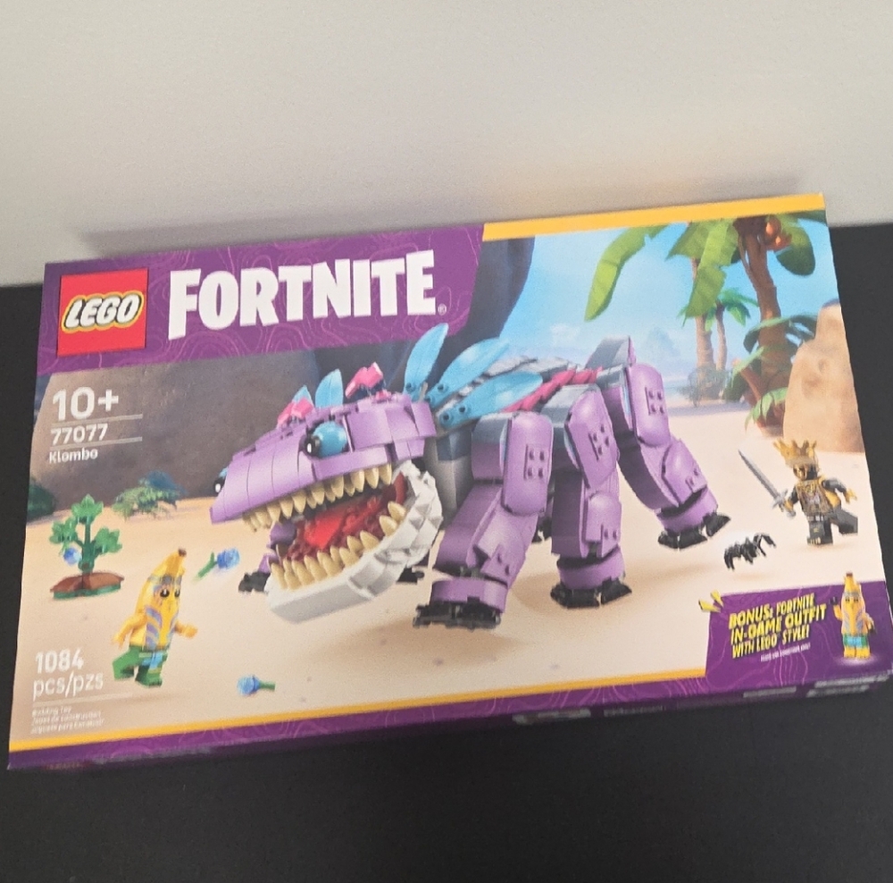 LEGO Fortnite Klombo Set with Purple and Blue